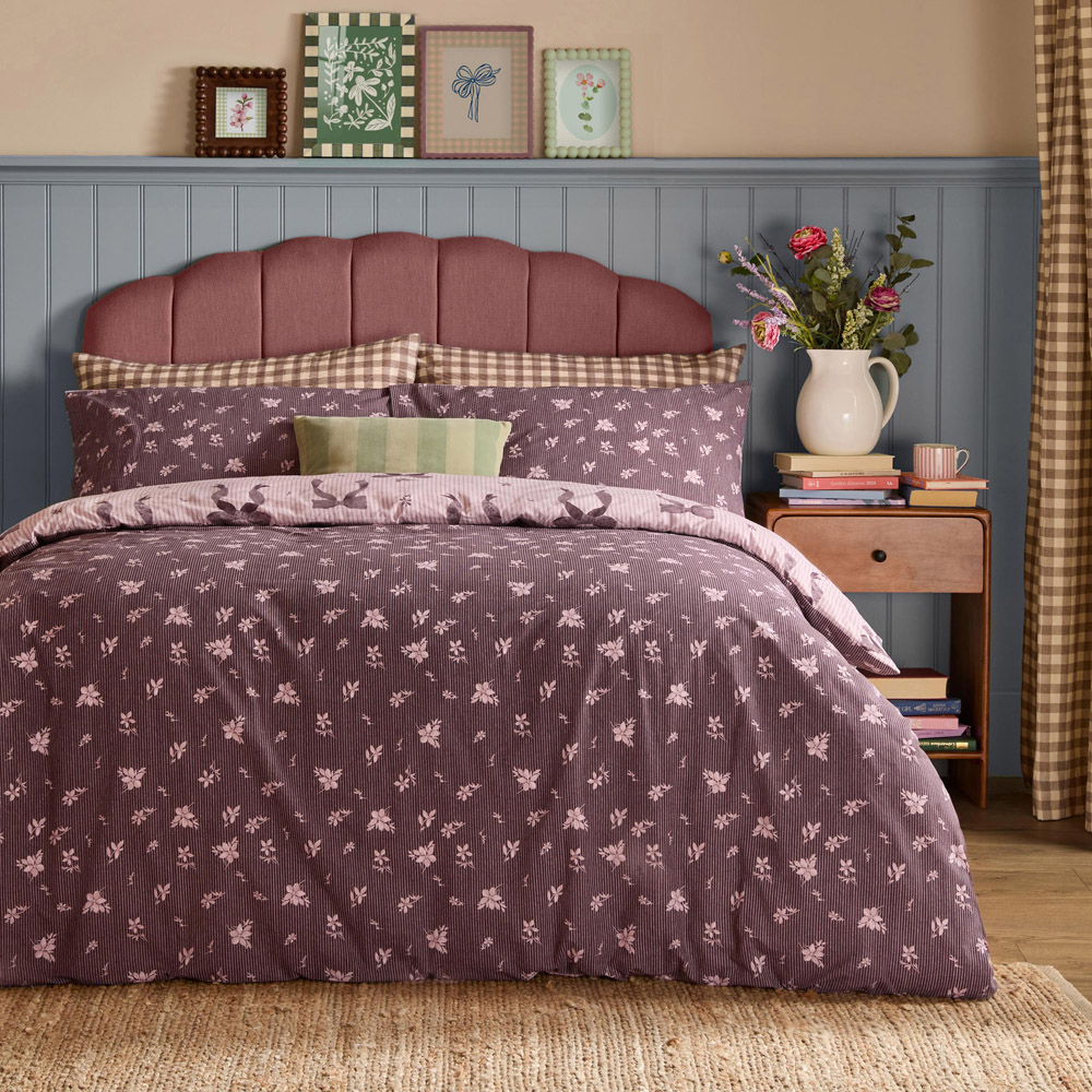 Furn Christmas Belle Stripe Super King Size Rosewood Reversible Duvet Cover Set Image 2