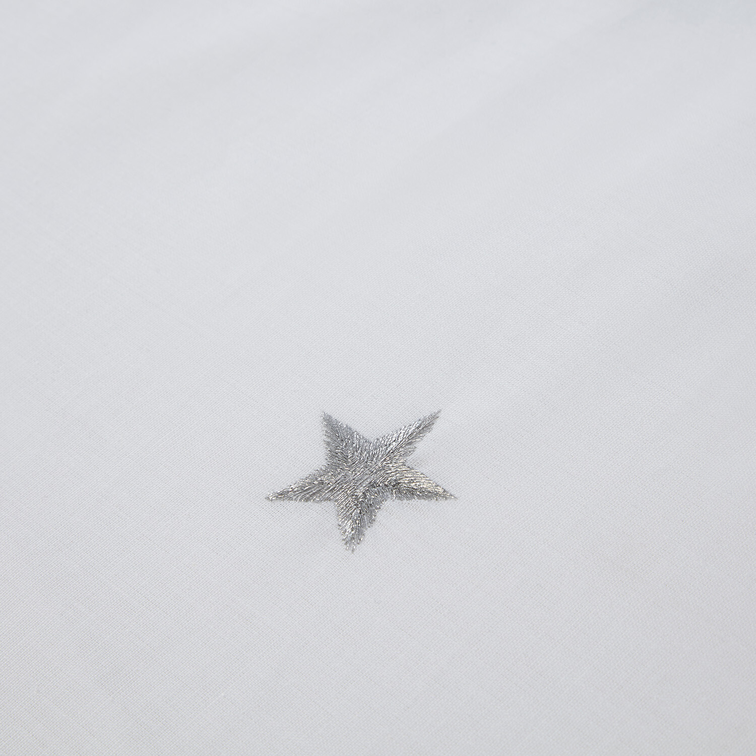 Stars Embroidered Duvet Cover and Pillowcase Set - White / King Image 4