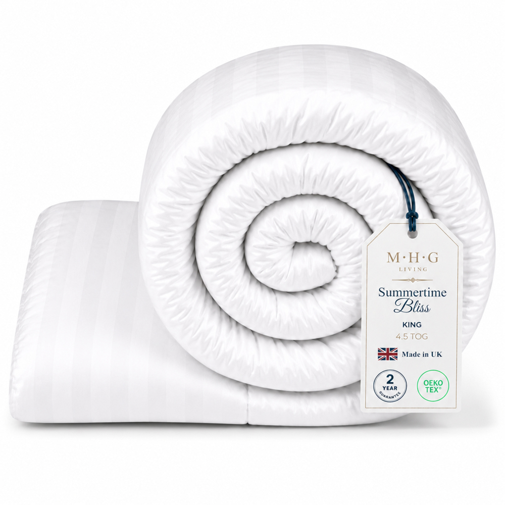 MHG Living King Size White Striped Summer Lightweight Hollowfibre Duvet 4.5 Tog Image 3