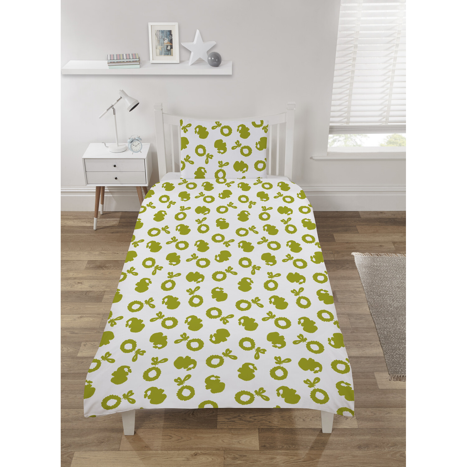 The Grinch Festive Duvet Set Image 3