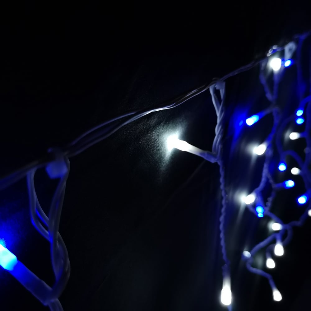 Premier IcicleBrights 640 Blue and White LED Multi-Function White Cable Icicle Light 16m Image 5