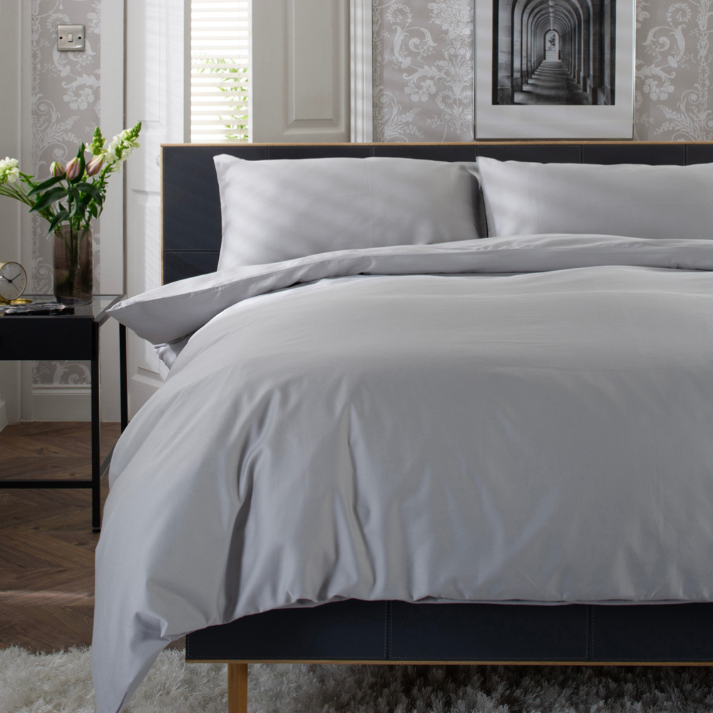 The Lyndon Company King Size Platinum Duvet Set Image