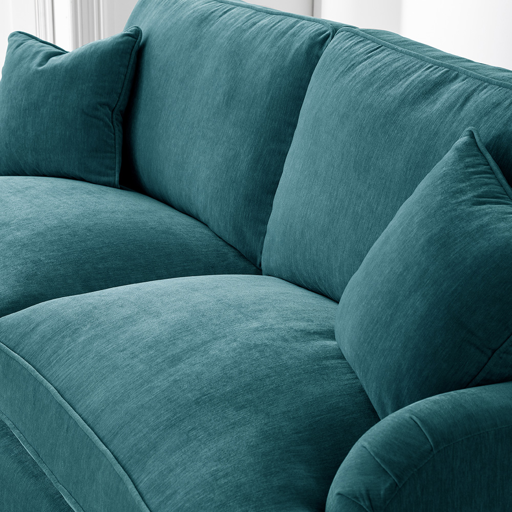 The Vienna 2 Seater Emerald Sofa Image 3
