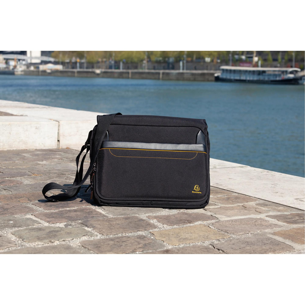 Exacompta Exactive 14 inch Black Lightweight Padded Laptop Messenger Bag Image 2