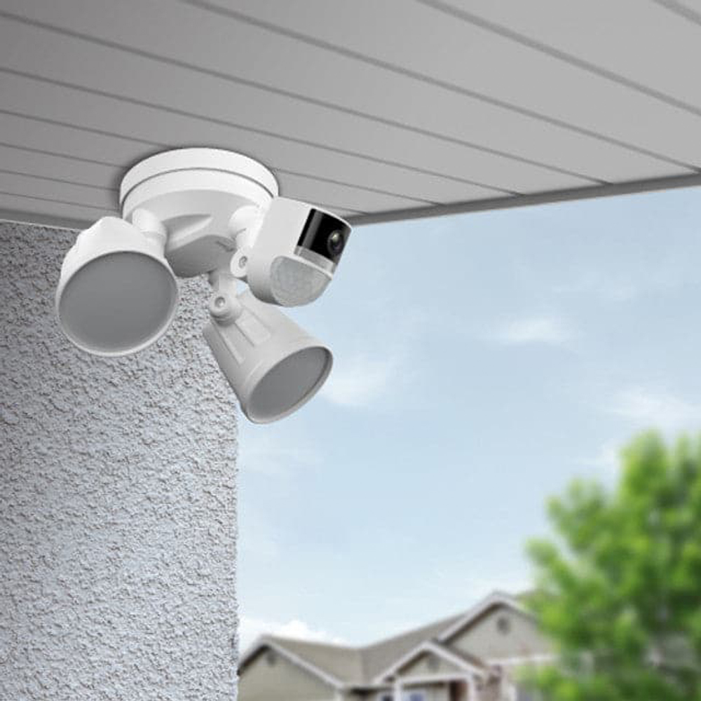 Swann Floodlight Wireless 4K Security Camera with Motion Sensor Image 2