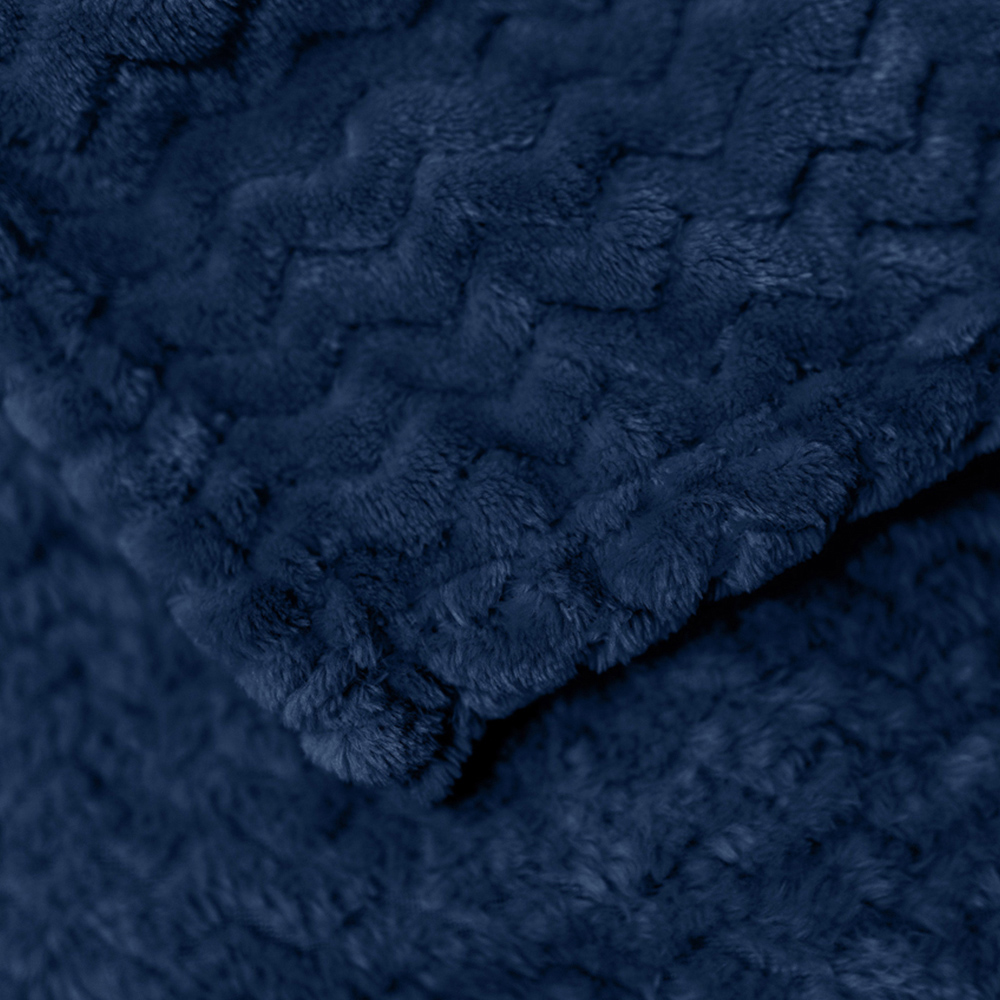 Velosso Navy Moda Plush Throw 150 x 200cm Image 3