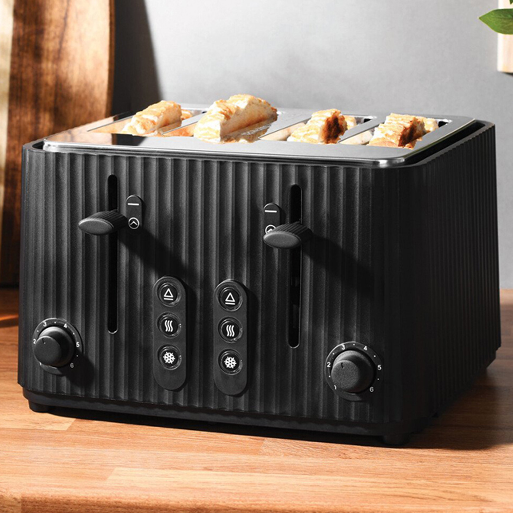 Kitchen Master 4 Slice Toaster  - Black Image 2