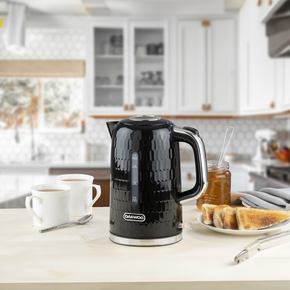 Daewoo Honeycomb Black 1.7L Jug Kettle Image 2