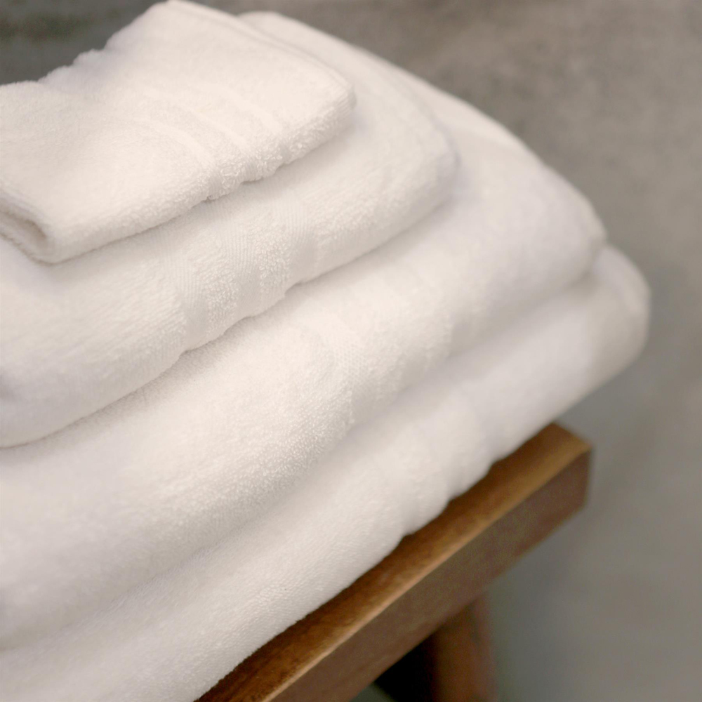 Nicola Spring 6 Piece White Cotton Towel Set 135 x 70cm Image 4
