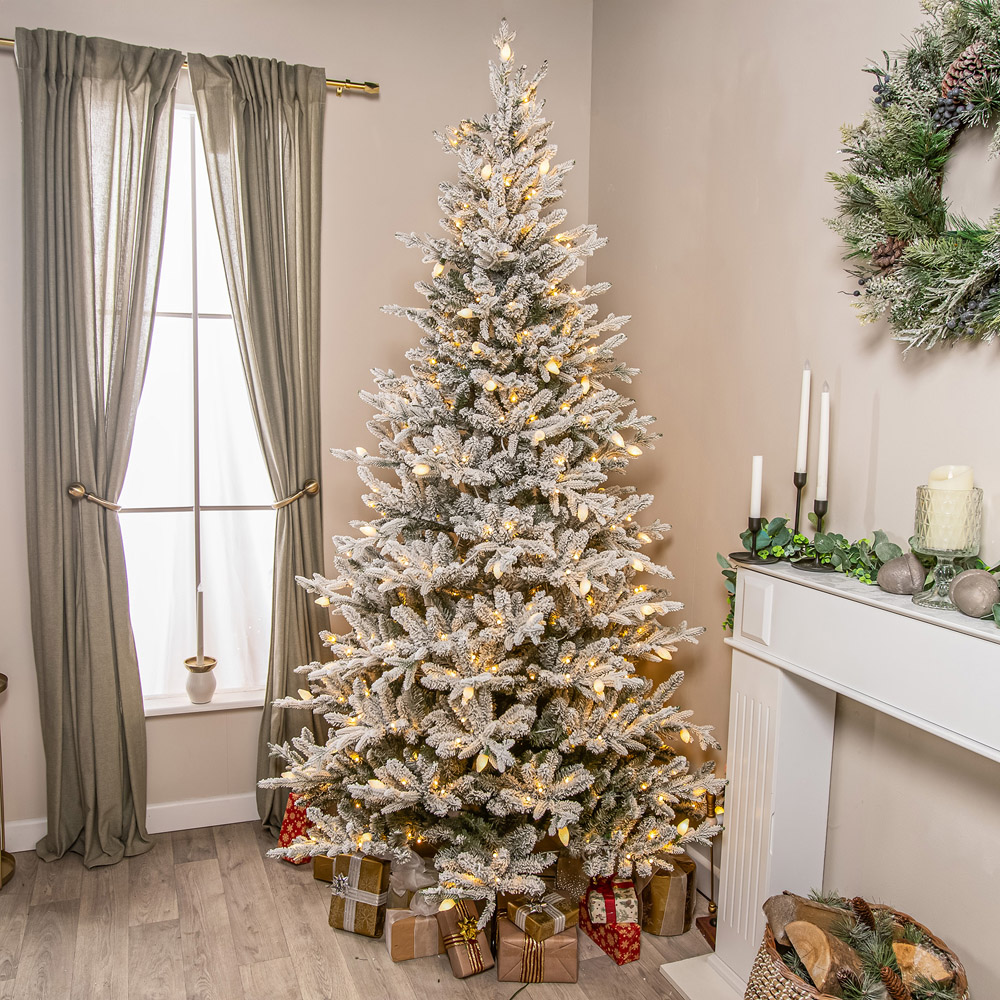 The Christmas Centre Pre-Lit Highgrove Artificial Xmas Tree 6.5ft Image 9