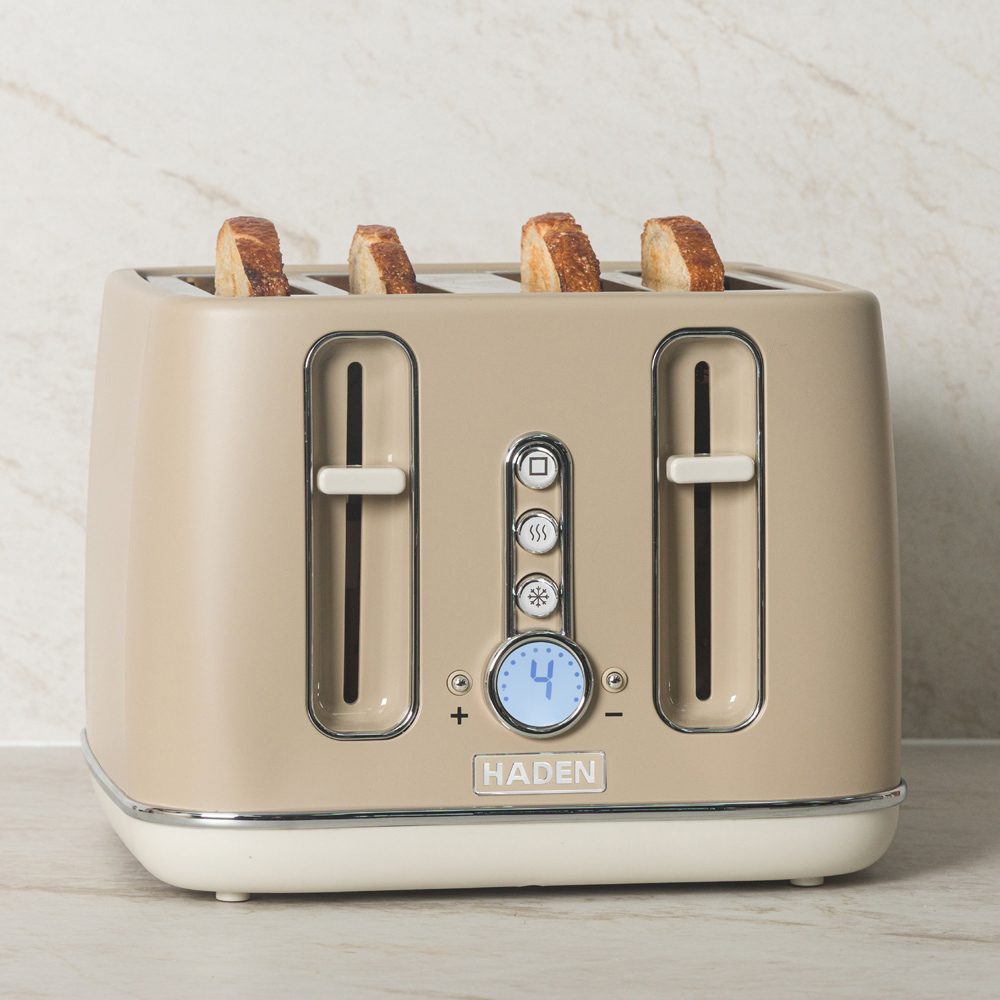 Haden Dorchester 212887 Cashmere 4 Slice Toaster Image 2
