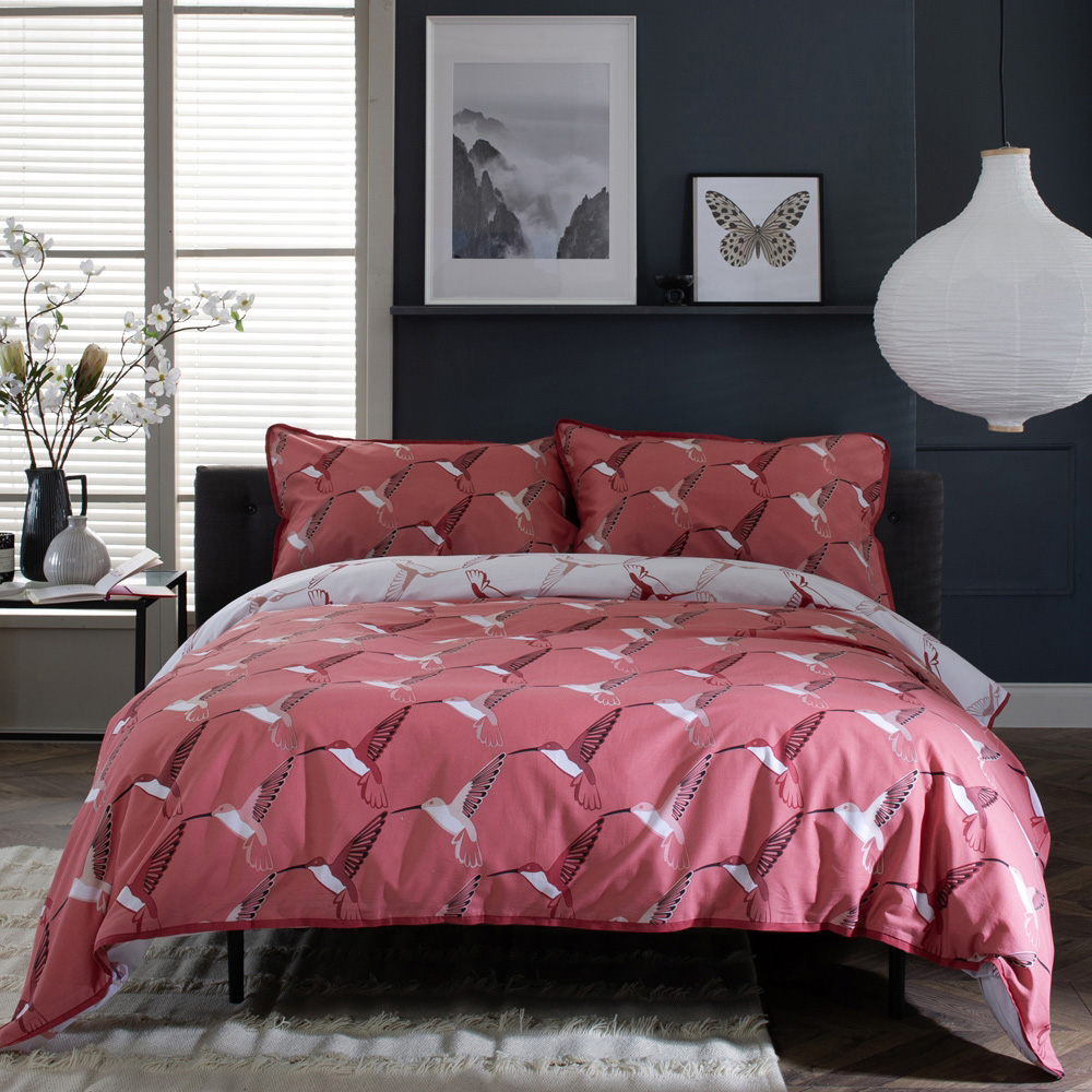 Deyongs Hummingbird Super King Size Coral Duvet Set Image 1
