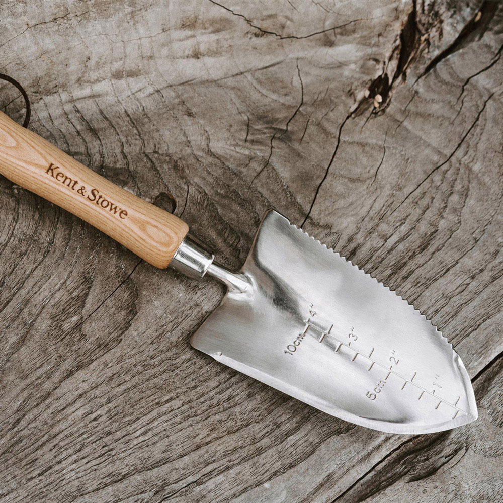 Kent & Stowe Stainless Steel The Capability Trowel Image 6