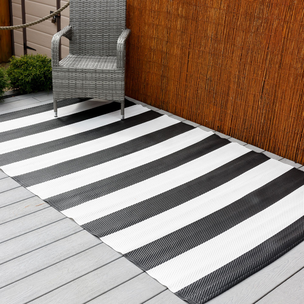 Streetwize Zebra Stripe Reversible Outdoor Rug 150 x 250cm Image 2