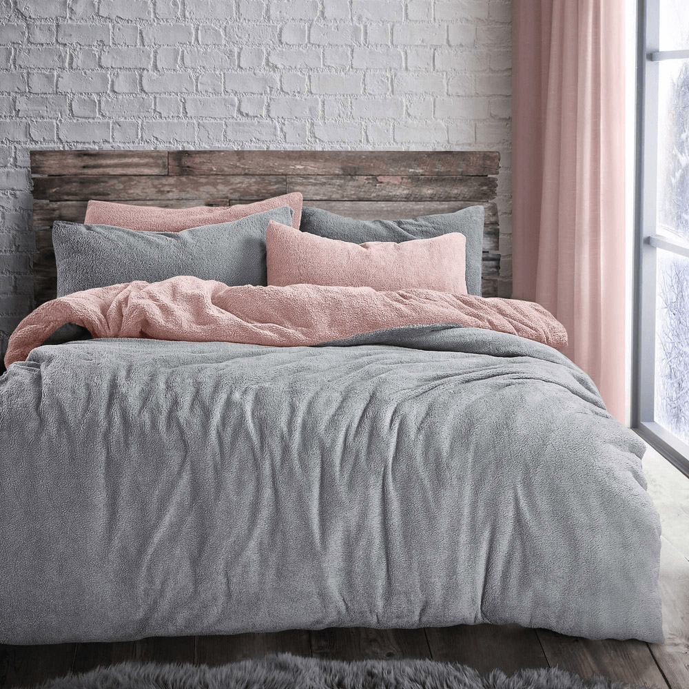 Velosso King Size Blush Silver Teddy Fleece Reversible Duvet Set Image 2