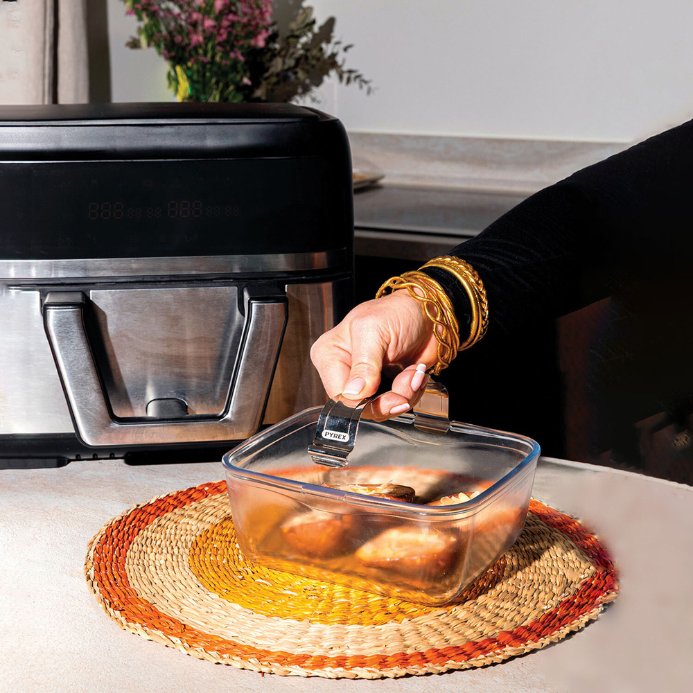Single Airfryer Basket with Handle Image 5