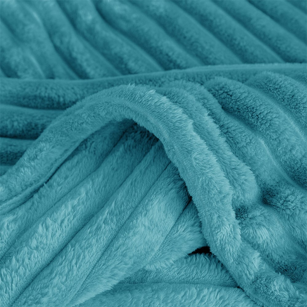 Velosso Bellissima Teal Plush Throw 100 x 150cm Image 4