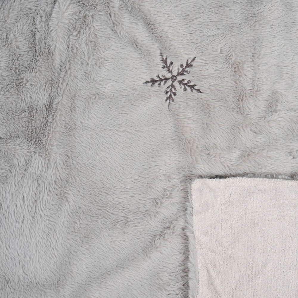 Star Embroidered Faux Fur Throw Silver Image 7