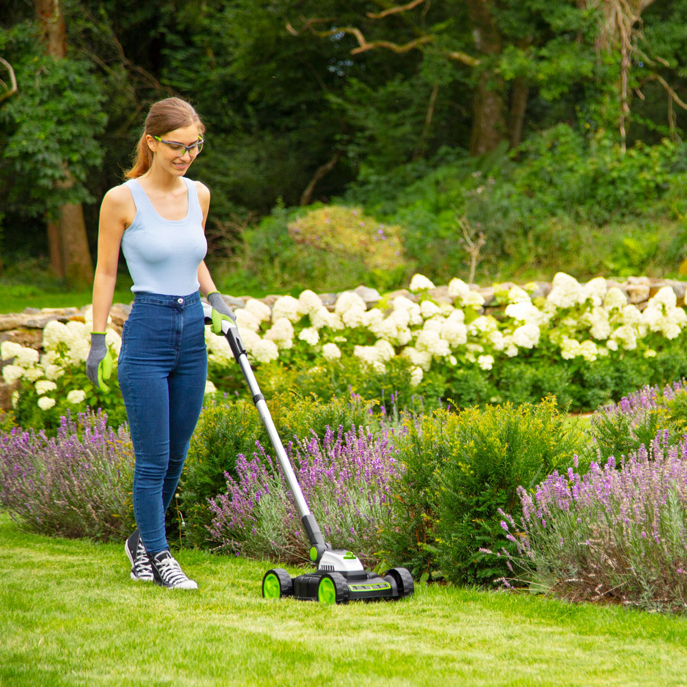 Gtech SLM50 18V Small Cordless Lawnmower Image 6