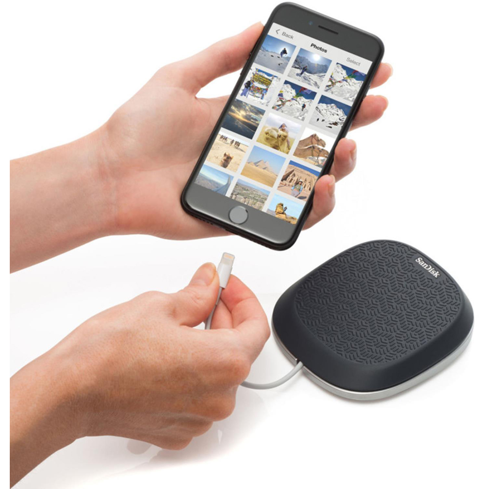 SanDisk iXpand 32GB Black Phone Charging and Backup Base Image 3