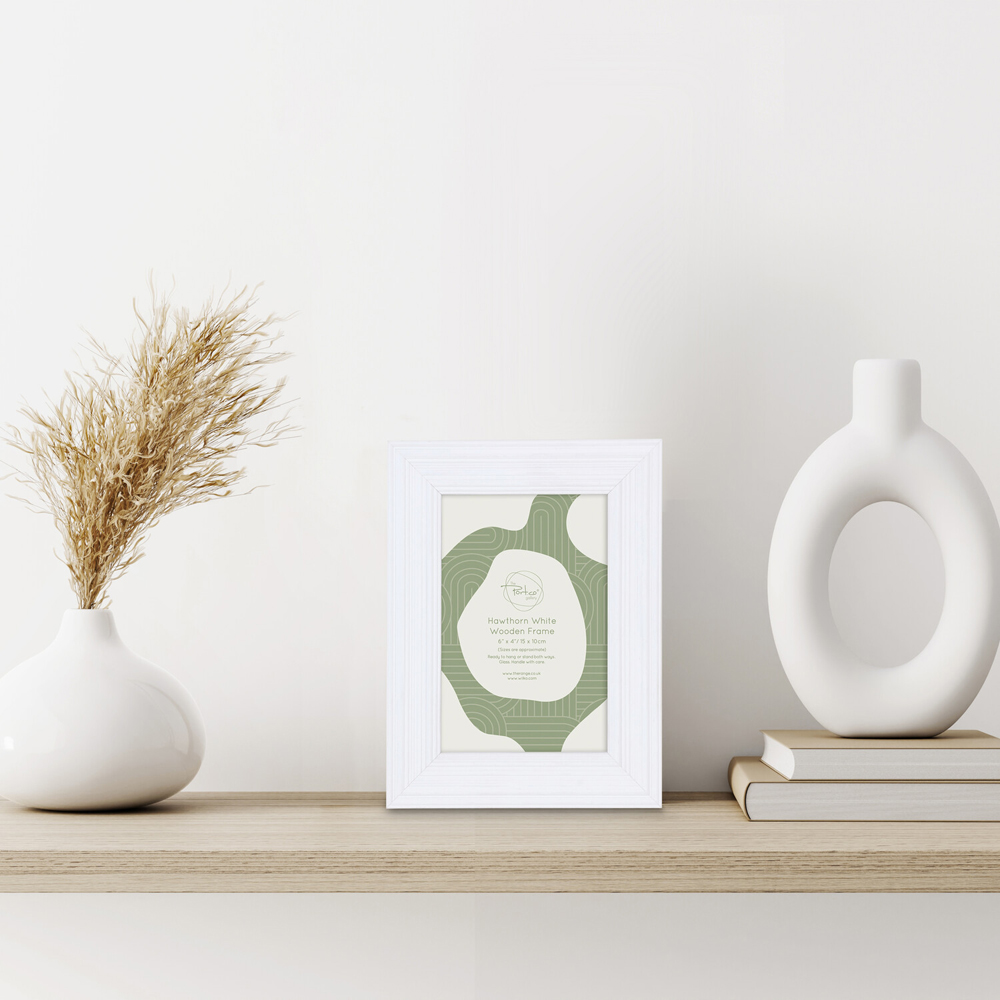 Hawthorn Wooden Plain Photo Frame White 6 x 4 inch Image 2