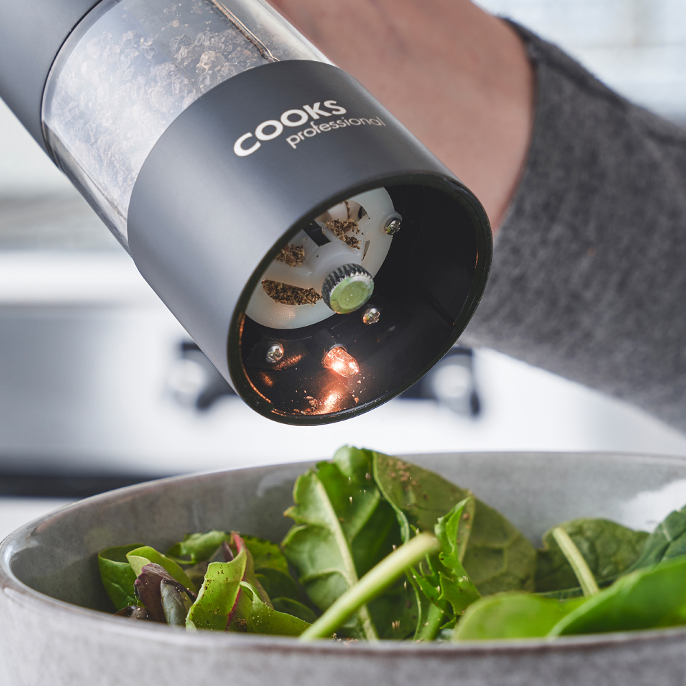 Cooks Professional Electric Black Salt and Pepper Mill Grinder Image 4