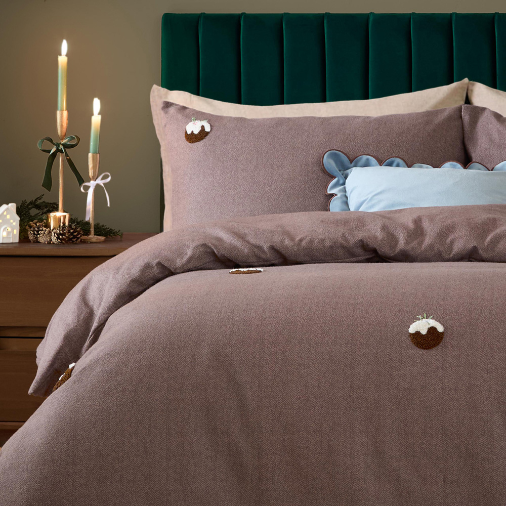 Furn Super King Size Chocolate Christmas Pudding Tufted Duvet Cover Set Image 3