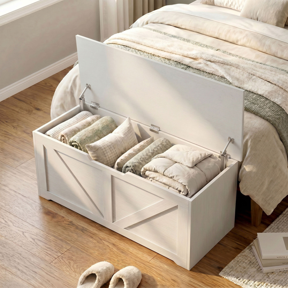 HOMCOM 127L White Storage Trunk with Safety Hinges Image 4