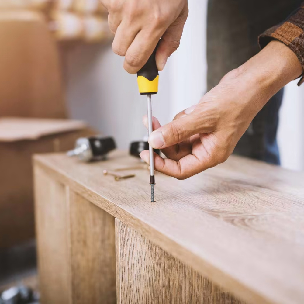 Living and Home 800 Piece Carbon Steel Nickel Plated Silver Phillips Flat Head Screws Set Image 2