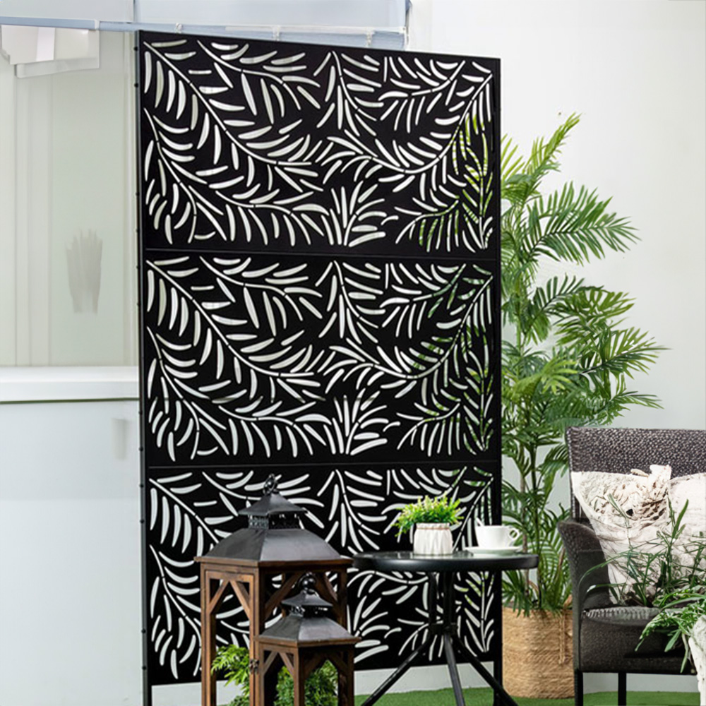 Outsunny Outdoor Privacy Screen Image 1