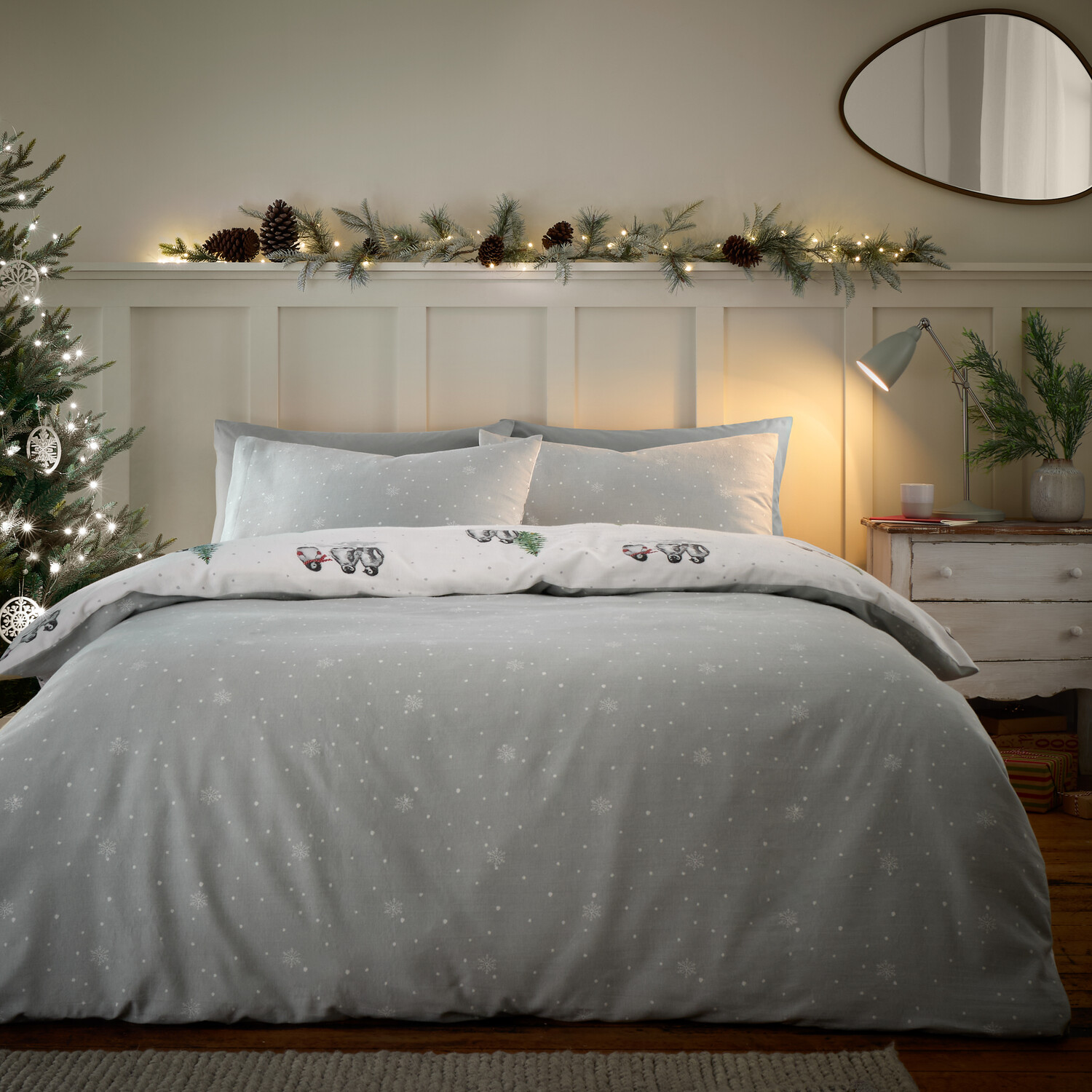 Penguins Duvet Set - White / King Image 2