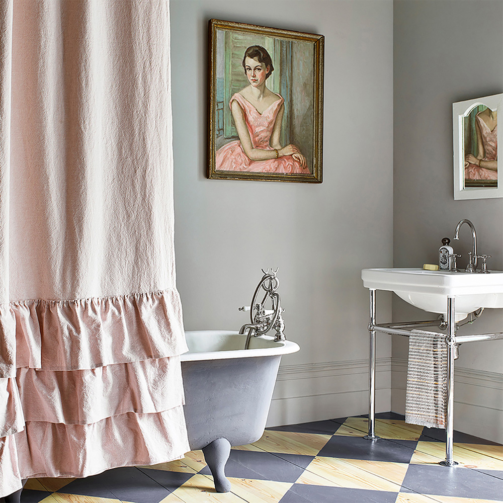 Annie Sloan Paris Grey Matt Wall Paint 2.5L Image 4