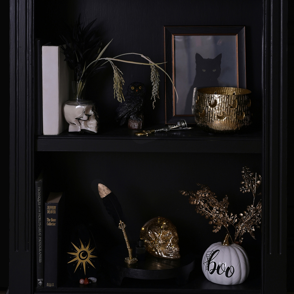 Hocus Pocus Tarot Card and Crystal Set with Velvet Pouch Image 6