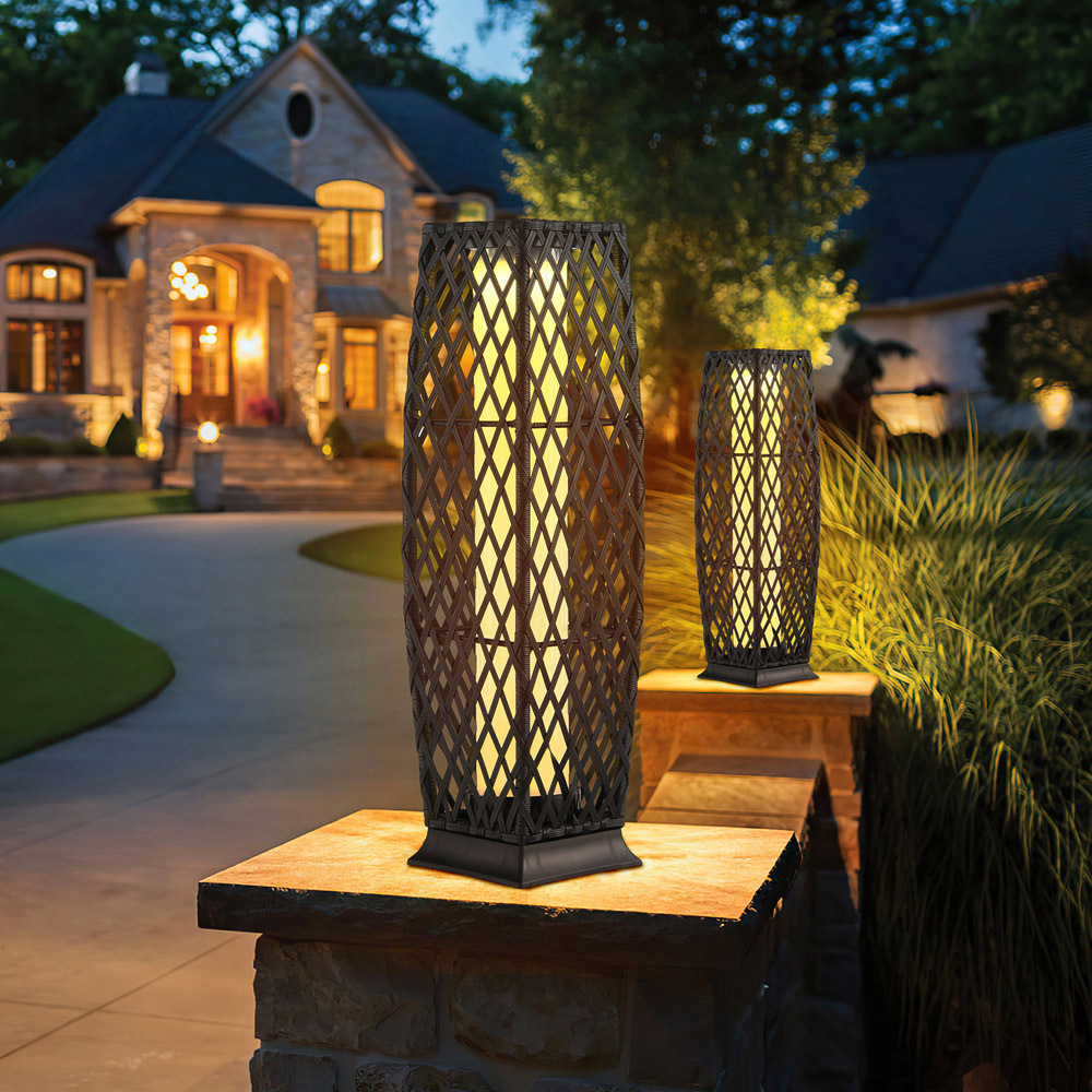 Costway Black 2 Pack Outdoor Solar-Powered Floor Lamp Set Image 4