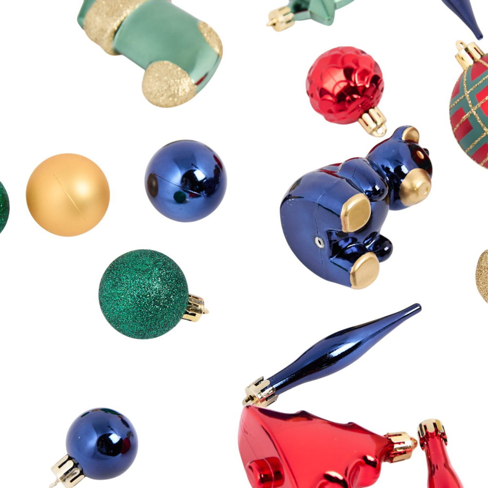 Pack of 90 Timeless Christmas Baubles Image 3