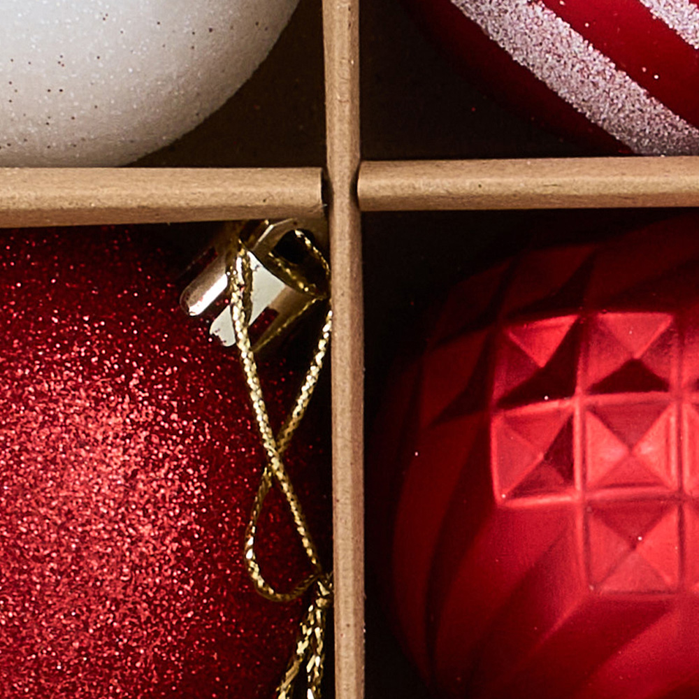 Living and Home Red and White Bauble 16 Pack Image 3