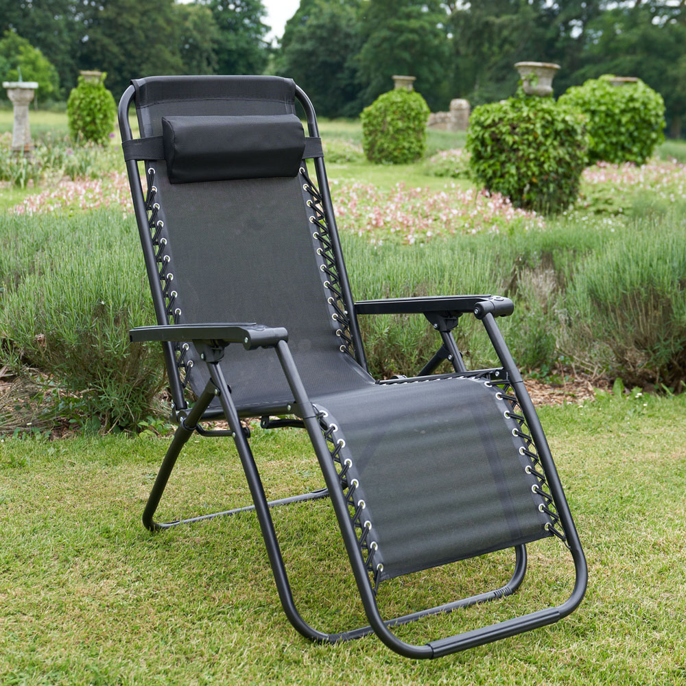 wilko Set of 2 Zero Gravity Folding Recliner Chair Image 9