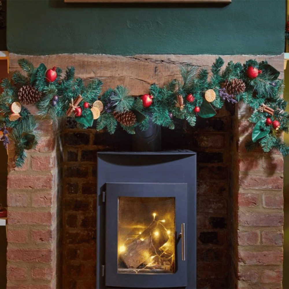 Samuel Alexander Festive Spice Garland with Pinecones and Faux Dried Fruit 270cm Image 2