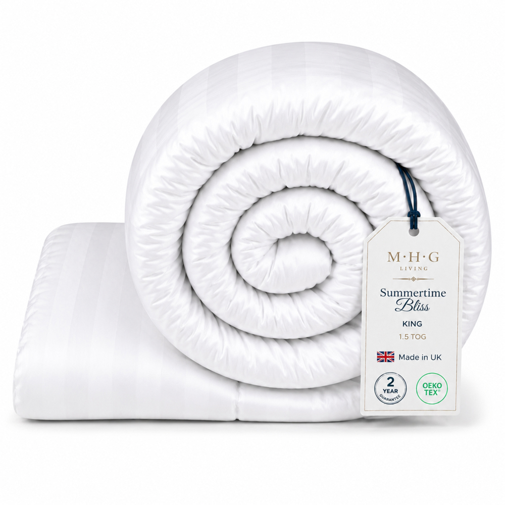 MHG Living King Size White Striped Summer Lightweight Hollowfibre Duvet 1.5 Tog Image 3