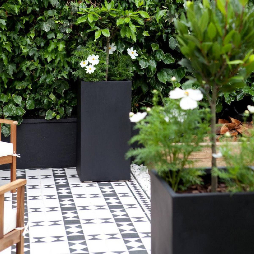 wilko Black Light Concrete Outdoor Planter 70cm Image 7