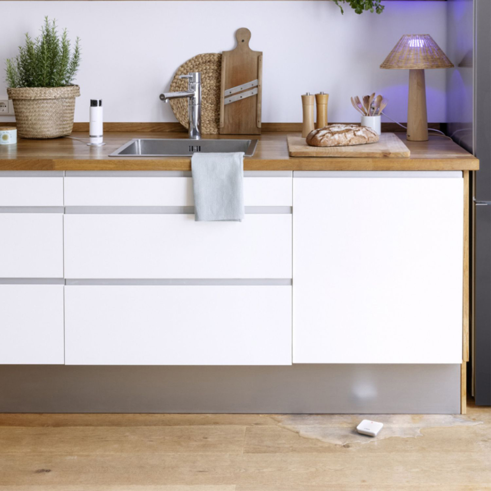 Bosch White Smart Wireless Home Water Sensor Image 3