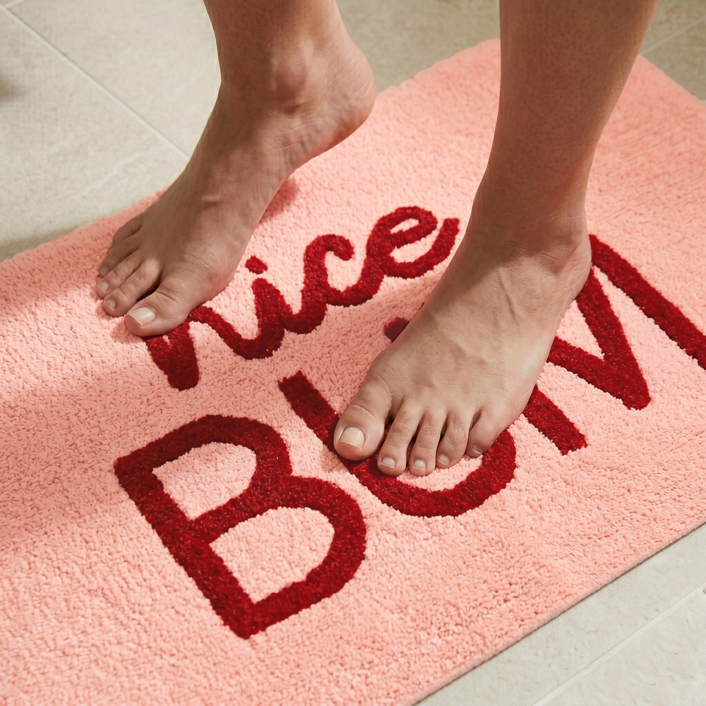 Allure Bath Fashions Pink and Red Nice Bum Slogan Non-Slip Bath Mat 50 x 80cm Image 4