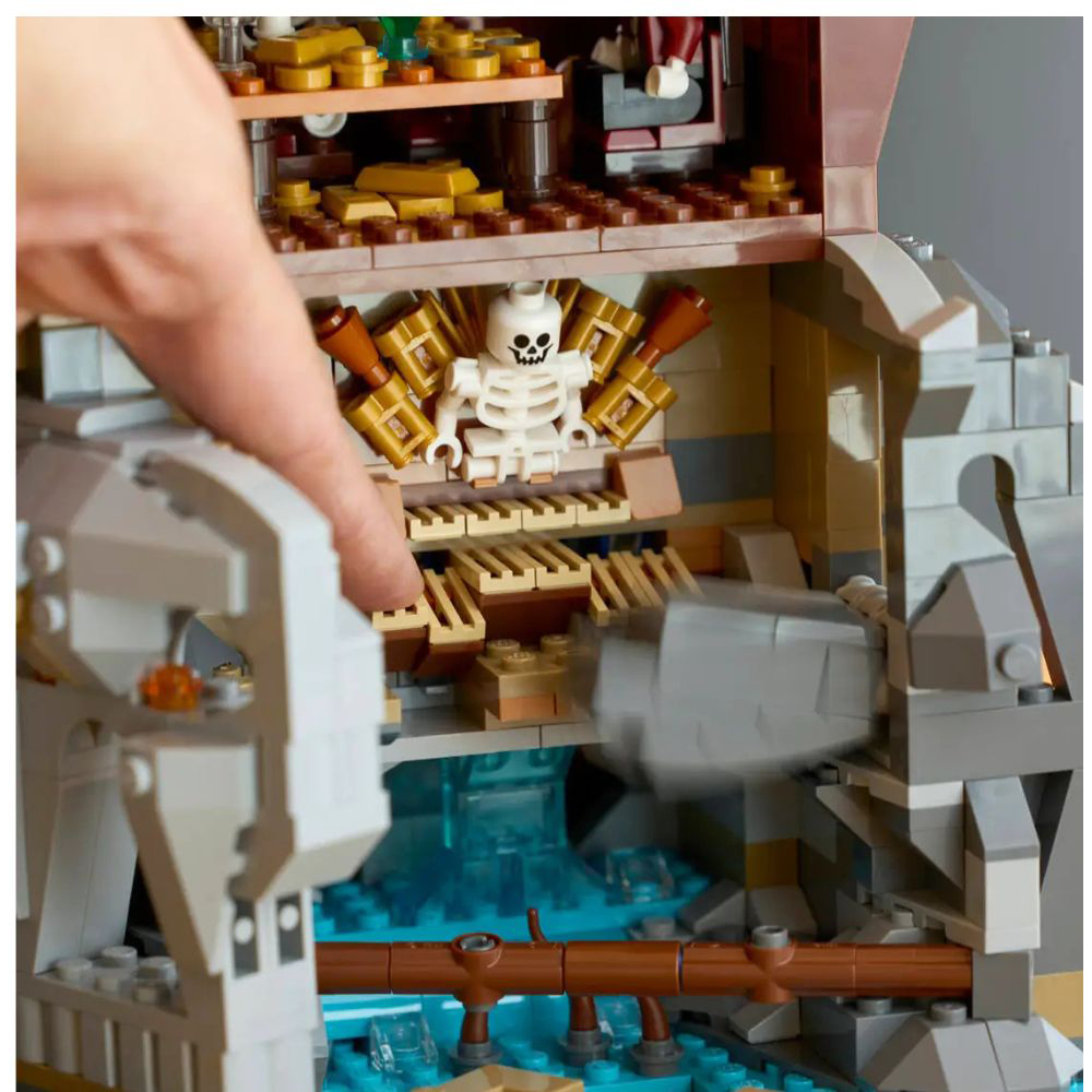 LEGO Ideas 21363 The Goonies 2858 Pieces Image 9