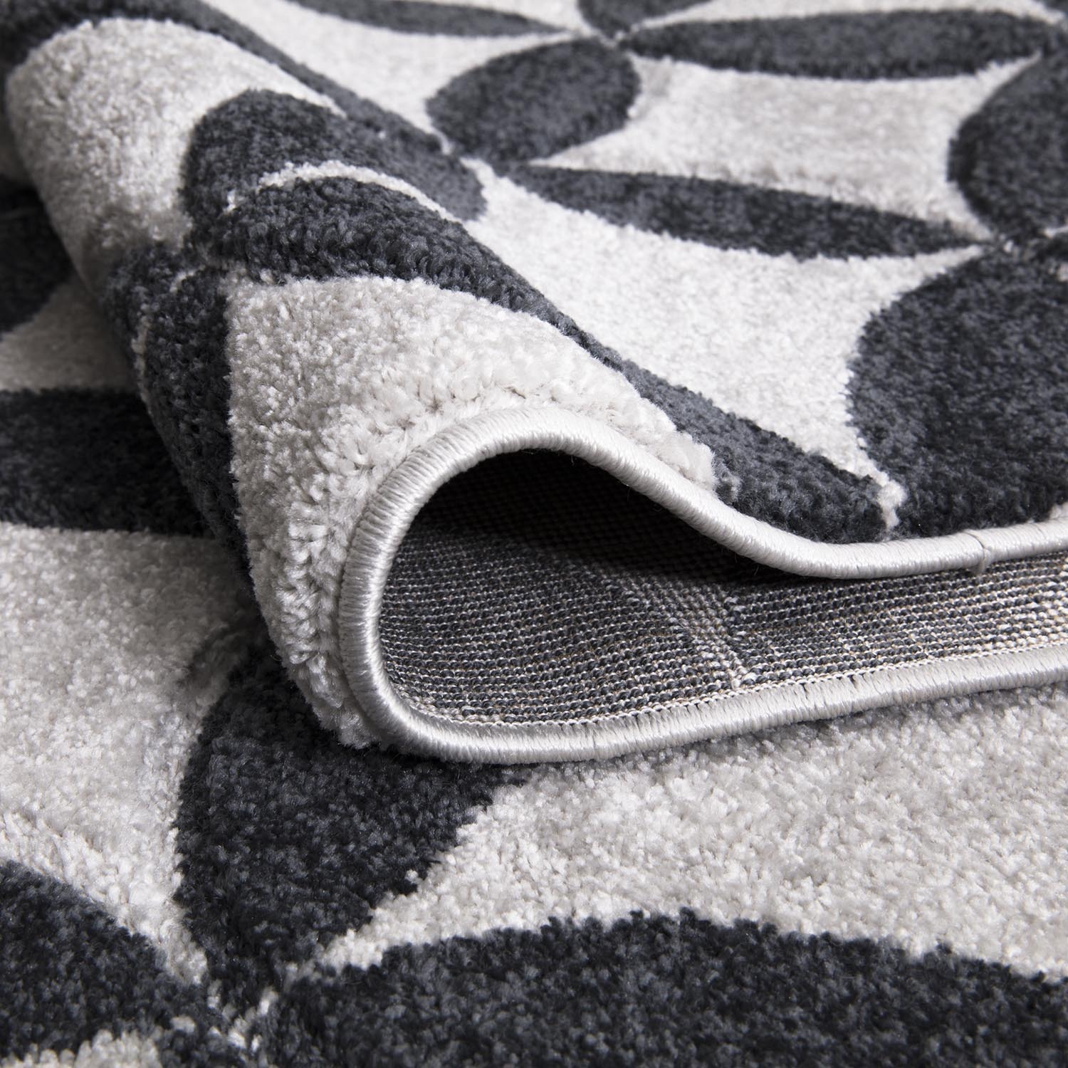 Diamond Geo Rug - Grey / 160cm Image 3