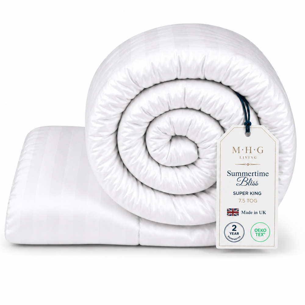 MHG Living Super King Size White Striped Summer Lightweight Hollowfibre Duvet 7.5 Tog Image 3
