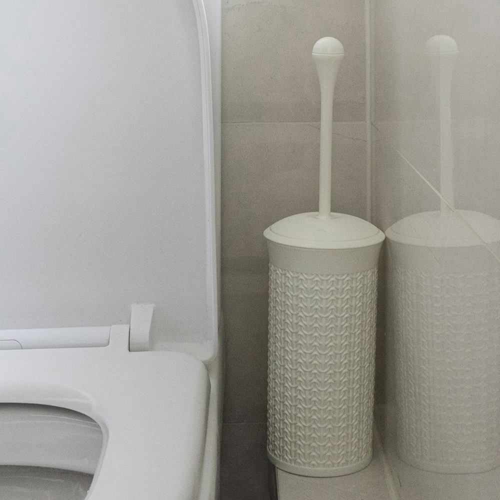 JVL Ivory White Round Plastic Bin and Loop Toilet Brush Set Image 2