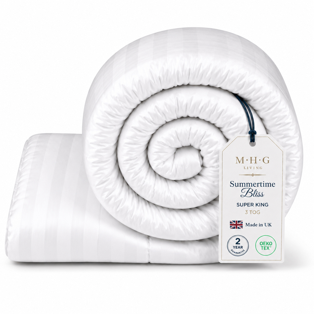 MHG Living Super King Size White Striped Summer Lightweight Hollowfibre Duvet 3 Tog Image 3