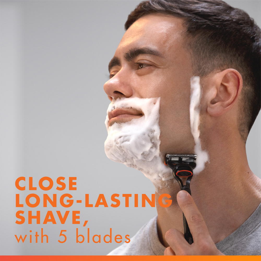 Gillette Fusion5 UEFA Champions League 6 Piece Shaving Kit Image 5