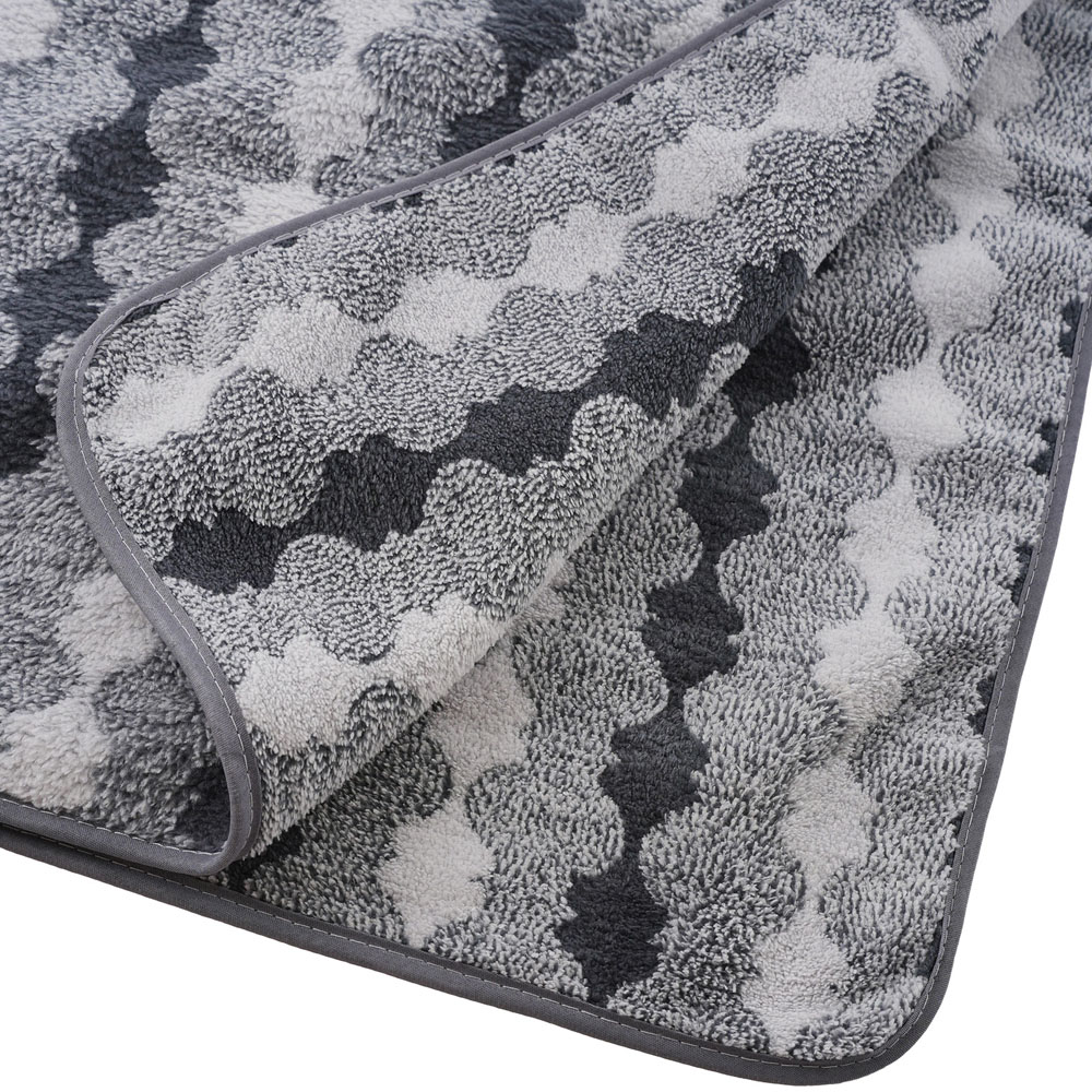 Living and Home Soft Polyester Grey Wave Stripe Towel Set of 4 Image 7