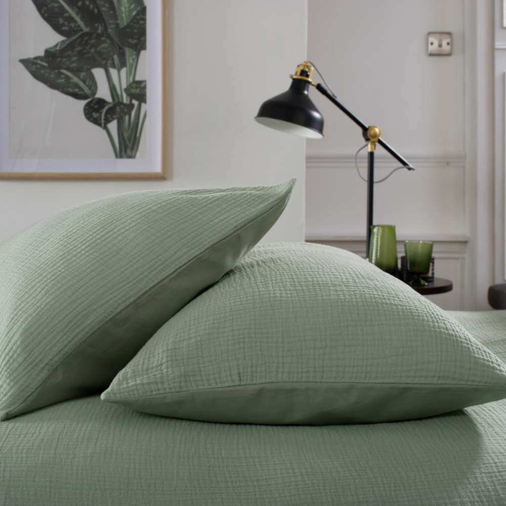 The Lyndon Company St. Quentin King Size Green Duvet Set Image 2